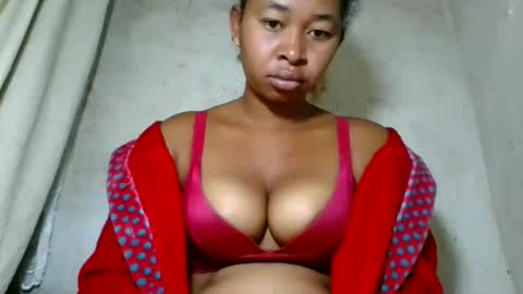 Snapshot of florencia011 chatting on June 29, 9:04 pm florencia011 online show from June 29, 9:04 pm