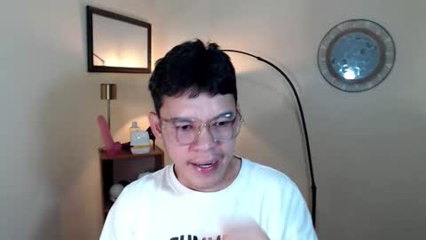 Snapshot of floriankeirxx_ chatting on October 16, 4:57 am floriankeirxx_ online show from October 16, 4:57 am