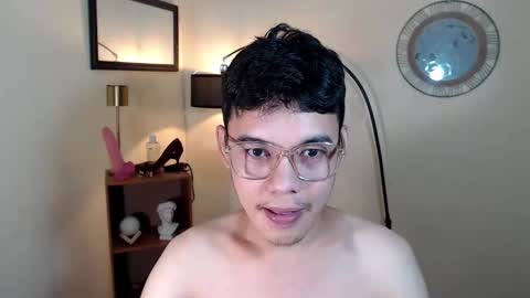 Snapshot of floriankeirxx_ chatting on October 18, 2:14 am floriankeirxx_ online show from October 18, 2:14 am