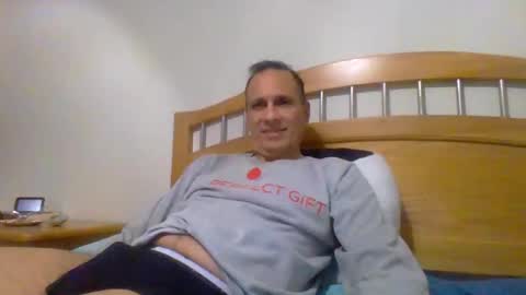Snapshot of florida8921 chatting on May 21, 1:01 am Hero of the Misfits online show from May 21, 1:01 am