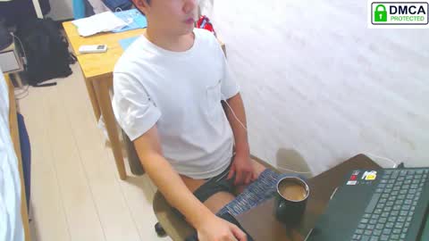 Snapshot of flowerbox chatting on October 18, 4:41 pm flowerbox online show from October 18, 4:41 pm