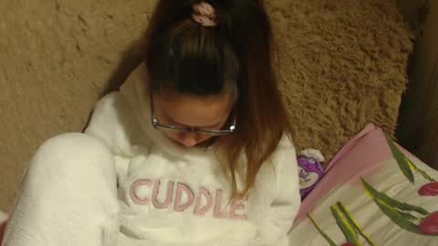 Snapshot of flowercandydoll chatting on December 16, 2:25 am say meow and send tip online show from December 16, 2:25 am