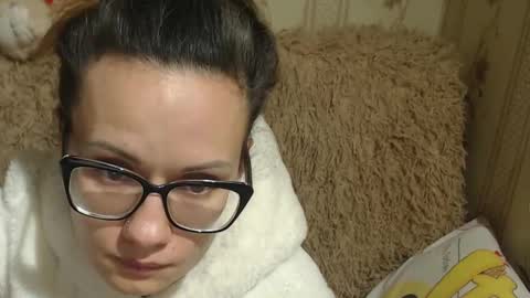 Snapshot of flowercandydoll chatting on December 28, 1:18 am say meow and send tip online show from December 28, 1:18 am