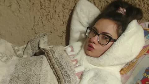 Snapshot of flowercandydoll chatting on February 8, 12:06 am say meow and send tip online show from February 8, 12:06 am