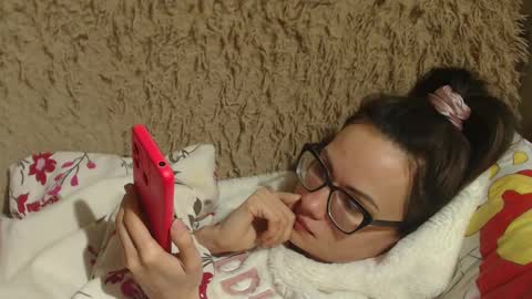 Snapshot of flowercandydoll chatting on February 9, 6:16 pm say meow and send tip online show from February 9, 6:16 pm