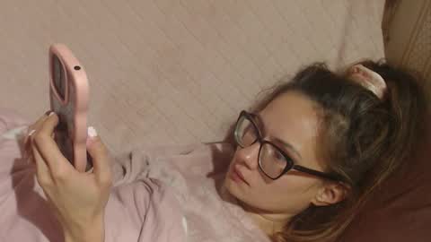 Snapshot of flowercandydoll chatting on November 3, 1:51 am say meow and send tip online show from November 3, 1:51 am