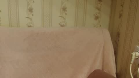 Snapshot of flowercandydoll chatting on December 14, 5:07 pm say meow and send tip online show from December 14, 5:07 pm