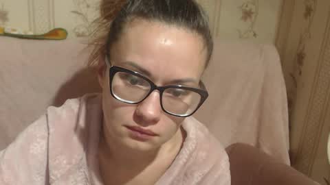 Snapshot of flowercandydoll chatting on December 15, 8:40 am say meow and send tip online show from December 15, 8:40 am