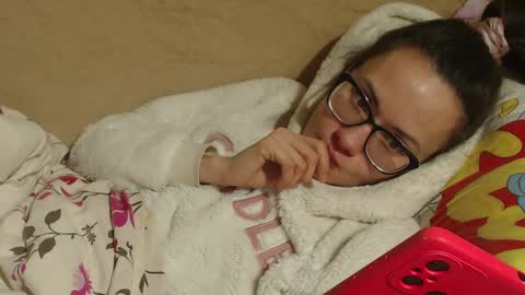 say meow and send tip  online show from March 6, 9:09 pm