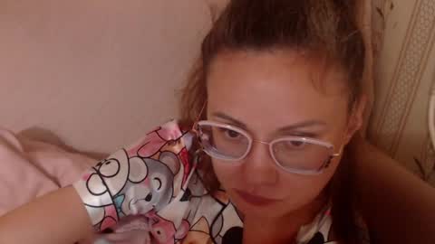 say meow and send tip  online show from May 13, 4:04 pm