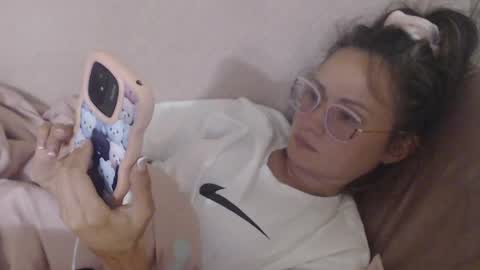 say meow and send tip  online show from May 25, 4:13 pm