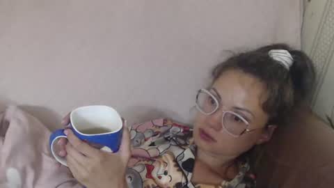 say meow and send tip  online show from June 16, 8:44 pm