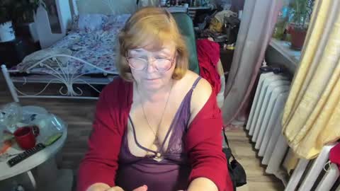 Snapshot of flowerlover8 chatting on June 20, 6:54 pm Flowerlower online show from June 20, 6:54 pm