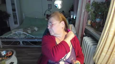 Snapshot of flowerlover8 chatting on July 13, 11:40 pm Flowerlower online show from July 13, 11:40 pm