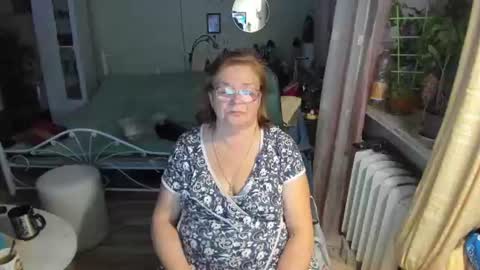 Snapshot of flowerlover8 chatting on July 21, 12:35 am Flowerlower online show from July 21, 12:35 am