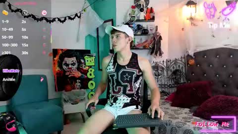 Snapshot of flowers109 chatting on October 28, 10:34 pm flowers109 online show from October 28, 10:34 pm