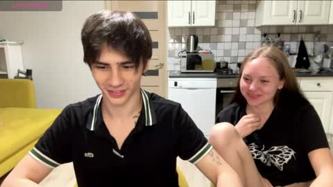 flowerscouple online show from April 29, 11:11 pm