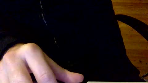 Snapshot of flowmover chatting on February 19, 8:41 pm flowmover online show from February 19, 8:41 pm