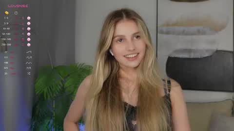 Adeline online show from September 21, 3:46 pm