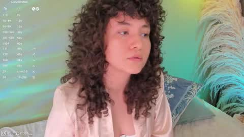 Snapshot of fluffygarden_ chatting on March 24, 8:47 pm mbar online show from March 24, 8:47 pm