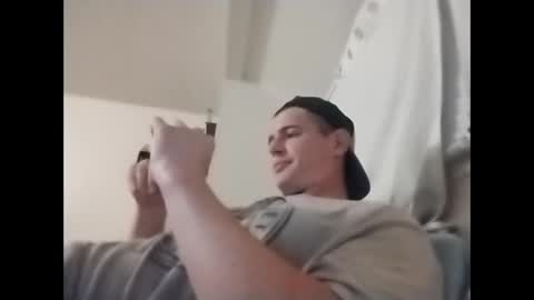 Snapshot of flybuy2525 chatting on October 7, 3:04 am flybuy2525 online show from October 7, 3:04 am