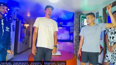 Snapshot of flyckers chatting on December 13, 12:42 am flyckers online show from December 13, 12:42 am