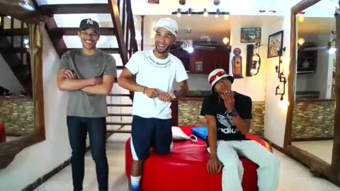 Snapshot of flyckers chatting on January 6, 6:41 pm flyckers online show from January 6, 6:41 pm