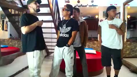 Snapshot of flyckers chatting on January 7, 1:38 am flyckers online show from January 7, 1:38 am