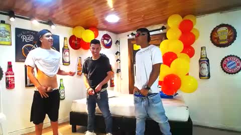 Snapshot of flyckers chatting on January 21, 6:45 pm flyckers online show from January 21, 6:45 pm