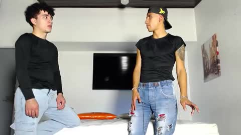 Snapshot of flyckers chatting on November 8, 9:46 pm flyckers online show from November 8, 9:46 pm