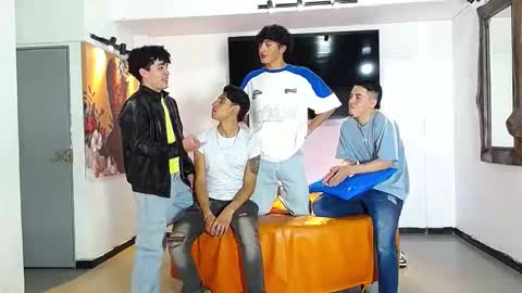 Snapshot of flyckers chatting on November 22, 10:09 pm flyckers online show from November 22, 10:09 pm