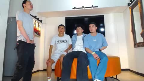 Snapshot of flyckers chatting on December 14, 9:41 pm flyckers online show from December 14, 9:41 pm