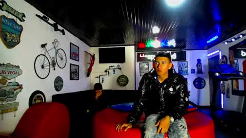 flyckers online show from May 30, 12:02 pm