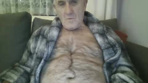 Snapshot of follador1001 chatting on January 9, 10:41 pm follador1001 online show from January 9, 10:41 pm