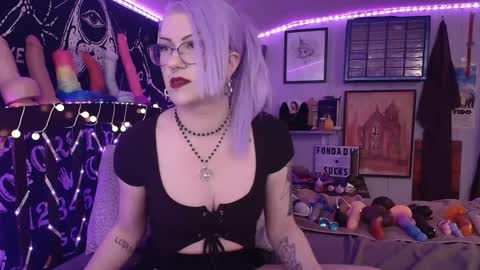 Snapshot of fondadix_ chatting on January 29, 3:33 am Fonda Dix online show from January 29, 3:33 am