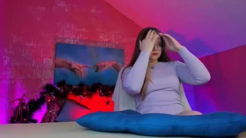 Molly online show from December 20, 2:57 pm