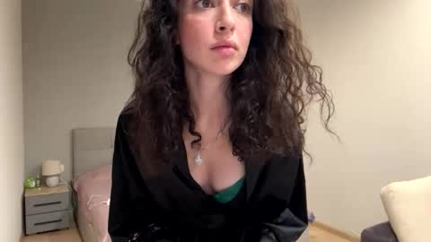 Snapshot of forbiddennvelvet chatting on October 16, 7:26 pm forbiddennvelvet online show from October 16, 7:26 pm