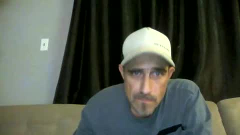 Snapshot of fouraide42 chatting on December 19, 4:30 am fouraide42 online show from December 19, 4:30 am