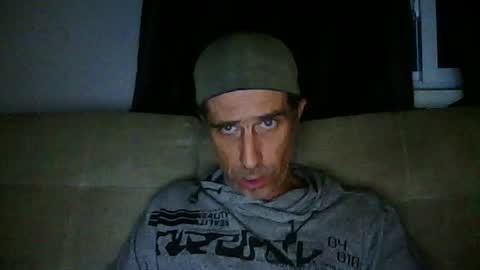 Snapshot of fouraide42 chatting on June 26, 8:19 am fouraide42 online show from June 26, 8:19 am