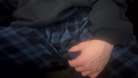 Snapshot of fouro420 chatting on December 21, 6:20 am MikeCheckedLooper online show from December 21, 6:20 am