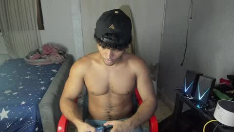 Snapshot of fox_evans chatting on May 27, 8:17 pm Fox online show from May 27, 8:17 pm