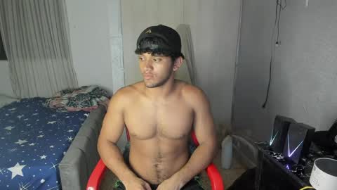 Snapshot of fox_evans chatting on May 28, 8:22 am Fox online show from May 28, 8:22 am