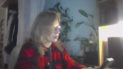 Snapshot of fox_red_lady7 chatting on March 2, 3:37 pm fox_red_lady7 online show from March 2, 3:37 pm