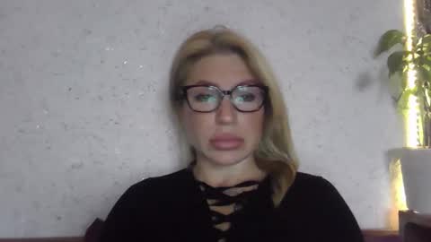 Snapshot of fox_red_lady7 chatting on November 6, 9:10 am fox_red_lady7 online show from November 6, 9:10 am