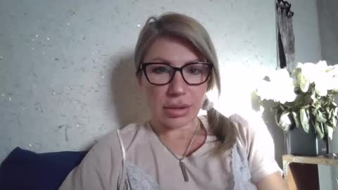 fox_red_lady7 online show from February 3, 6:51 am