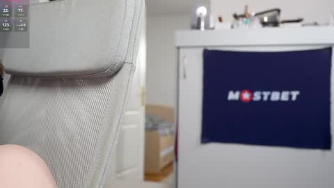 Snapshot of foxeslovefoxes chatting on December 27, 12:23 pm CUSTOM PHOTOS AND VIDEOS - online show from December 27, 12:23 pm