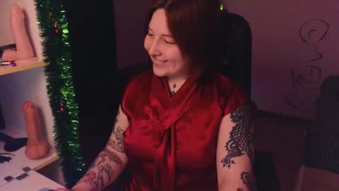 Snapshot of foxgirlandmerguis chatting on December 31, 7:51 pm Belinda online show from December 31, 7:51 pm