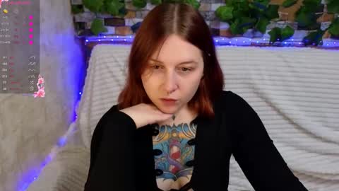 Snapshot of foxgirlandmerguis chatting on October 19, 11:33 am Belinda online show from October 19, 11:33 am