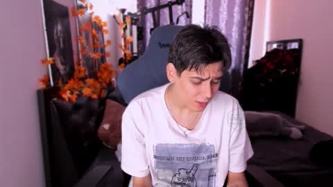 Foxicfu online show from November 11, 6:24 am