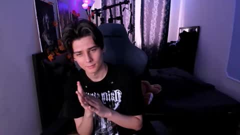 Foxicfu online show from January 17, 8:08 am